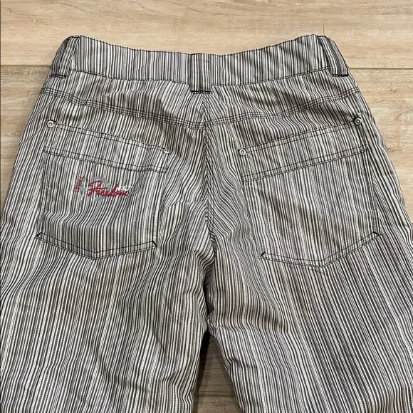 O'Neill Black and White Striped Women's Snowboarding Pants - Picture 5 of 5